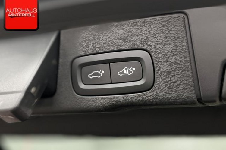 Volvo XC60 XC60 B5 B AWD Ultimate Dark PANO+B&amp;W+FOUR-C+360+