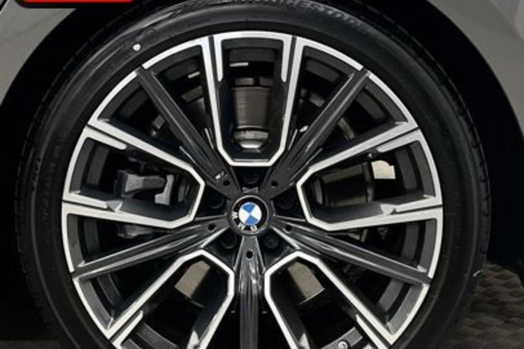 BMW 750 750 i xDrive M SPORT PURE+AHK+STANDH+LASER+SOFT+