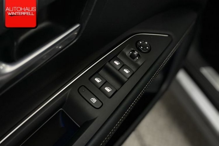 Peugeot 3008 3008 PureTech 130 EAT8 GT BLACK PANO+360+ACC+LED