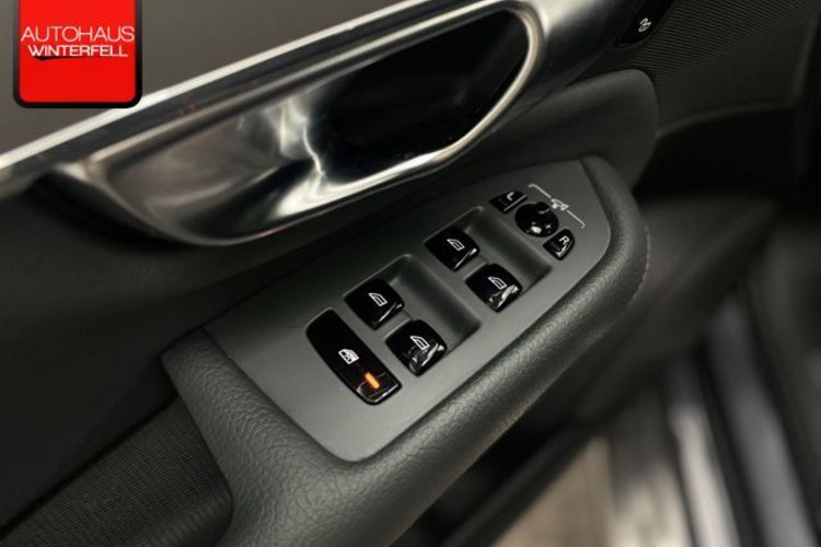 Volvo XC90 XC90 Recharge T8 AWD R-DESIGN 7SITZ+22Z+HUD+360+