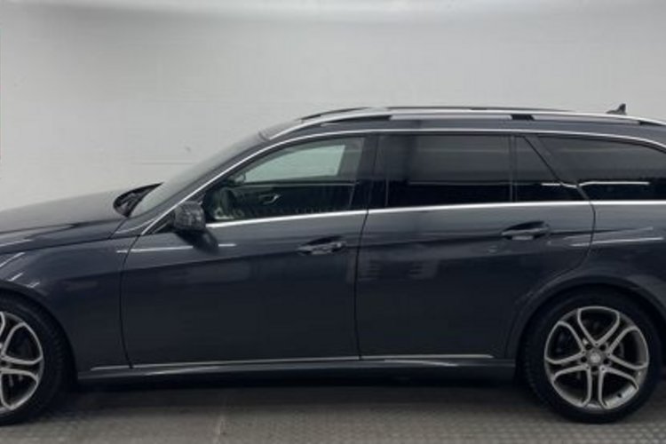 Mercedes-Benz E 220 E 220 T CDI AVANTGARDE GSD+TV-TUNER+H/K+DISTRONI
