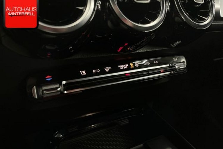 Mercedes-Benz GLB 220 GLB 220 d 7SITZ+DIGITAL+KAMERA+CARPLAY+AUGMENTED