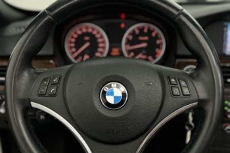 BMW 320 320 i Cabrio Edition Exclusive MEMO+KEYLESS+PDC+