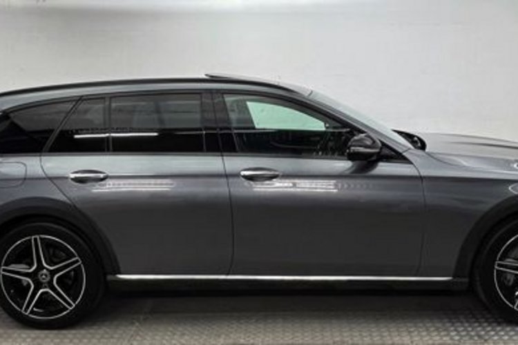 Mercedes-Benz E 220 E 220 d 4M All-Terrain NIGHT AMG19Z HUD+KEYLESS+