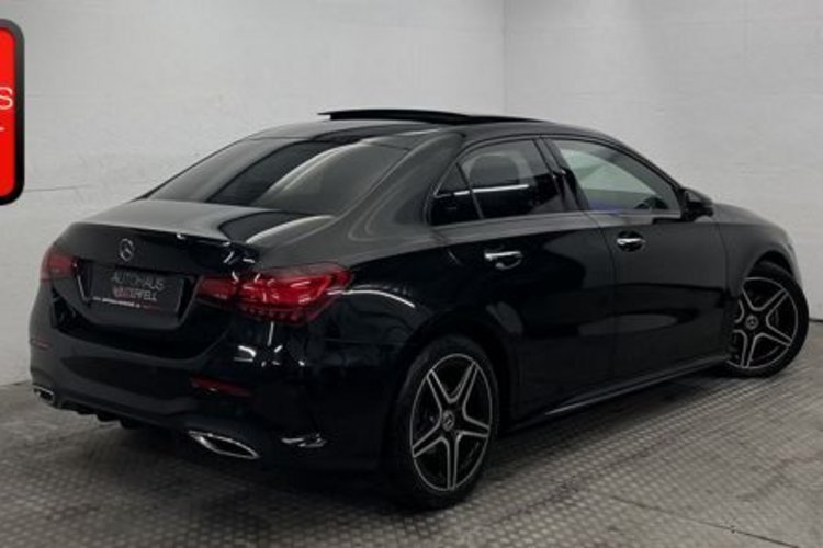 Mercedes-Benz A 200 A 200 d Limousine AMG NIGHT PANO+MEMO+KEYLESS+