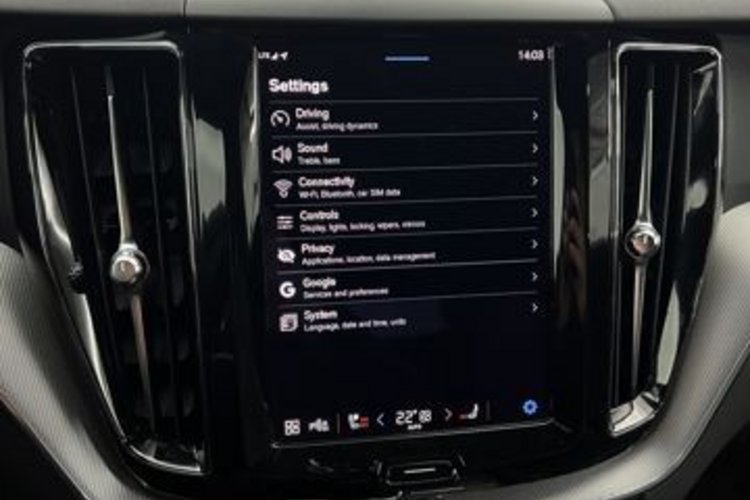 Volvo XC60 XC60 B5 B AWD R-DESIGN HUD+AHK+MEMORY+GOOGLE+LED