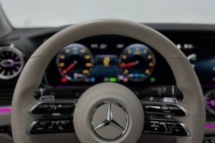 Mercedes-Benz E 300 E 300 Coupe AMG NIGHT PANO+BURMESTER-3D+360+MEMO