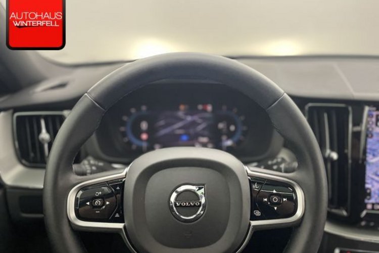 Volvo XC60 XC60 B4 AWD PLUS DARK PANO+AHK+MEMORY+H&amp;K+LED+