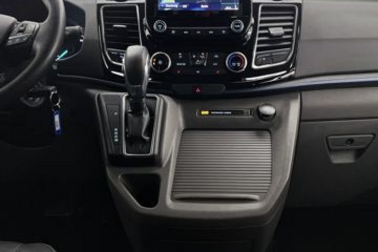 Ford Tourneo Custom Tourneo Custom 320 L2H1 Active 8SITZ+AHK+STANDHE