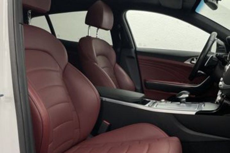 Kia Stinger Stinger 3.3 T-GDI AWD GT PANO+H&amp;K+HUD+SITZKLIMA+