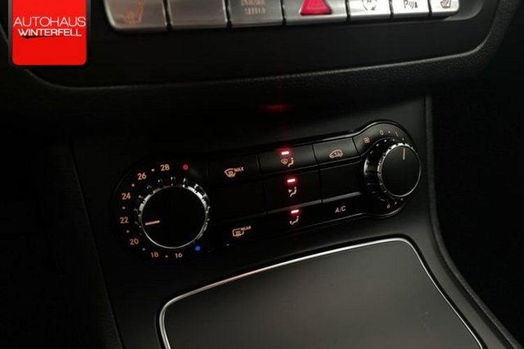 Mercedes-Benz B 180 B 180 d 7G-DCT URBAN AHK+NAVI+KLIMA+SITZHEIZUNG+
