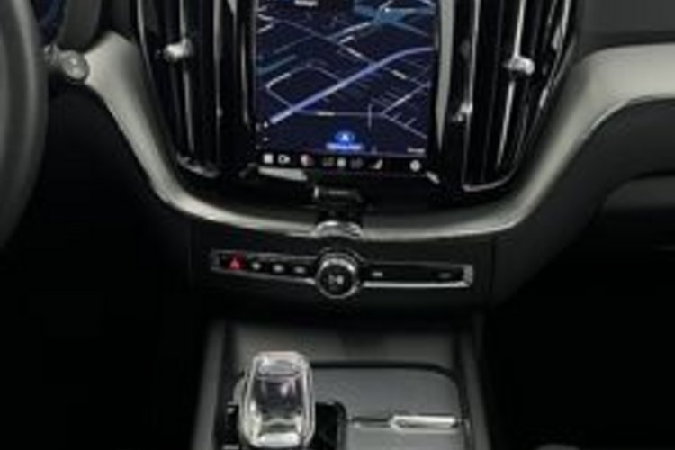 Volvo XC60 XC60 B5 AWD PLUS DARK PANO+GOOGLE+MEMO+KRISTALL+