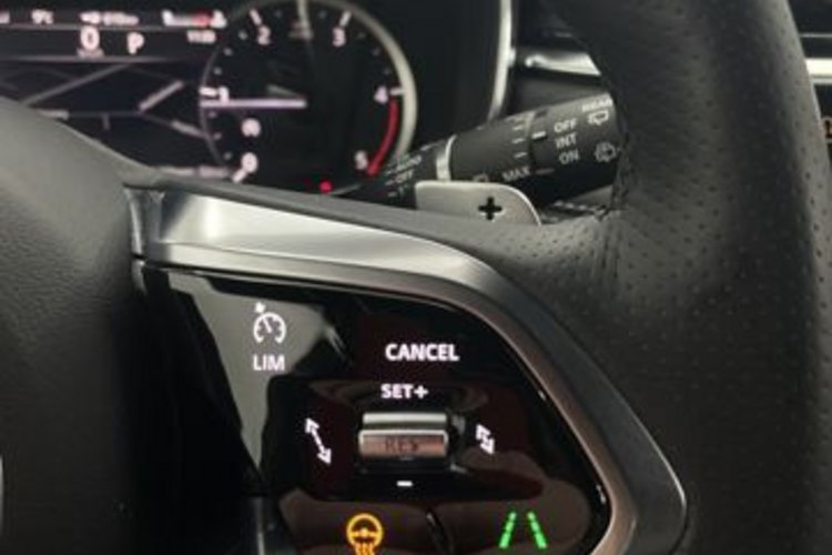 Jaguar XF XF SPORTBRAKE R-DYNAMIC BLACK AWD AHK+KEYLESS+
