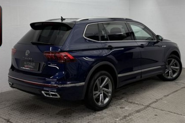 Volkswagen Tiguan Allspace Tiguan Allspace 2.0 TSI 4M R-Line 7SITZ+PANO+AHK