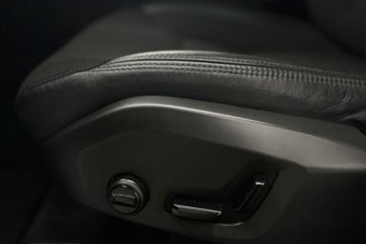 Volvo XC60 XC60 B4 B PRO PANO+AHK+360+MEMO+STANDHEIZUNG+LED