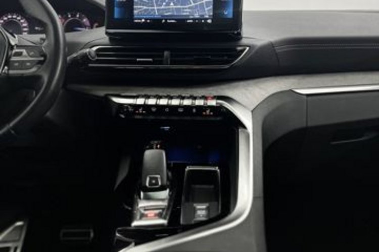 Peugeot 5008 5008 BlueHDi 130 EAT8 GT 7SITZ+PANO+AHK+NIGHT+