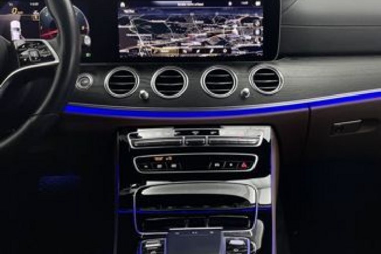 Mercedes-Benz E 400 E 400 d 4M AMG SPORT 20Z+STANDHEIZUNG+KAMERA+
