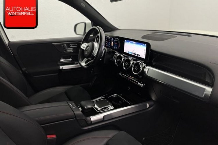 Mercedes-Benz GLB 200 GLB 200 d AMG LINE 7SITZ+PANO+DIGITAL+KAMERA+LED