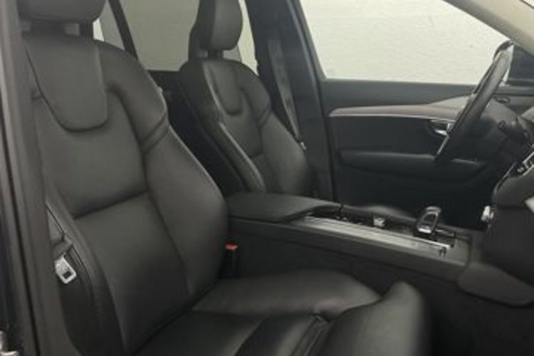 Volvo XC90 XC90 B5 AWD PRO PANO+AHK+MEMORY+STANDHEIZUNG+LED