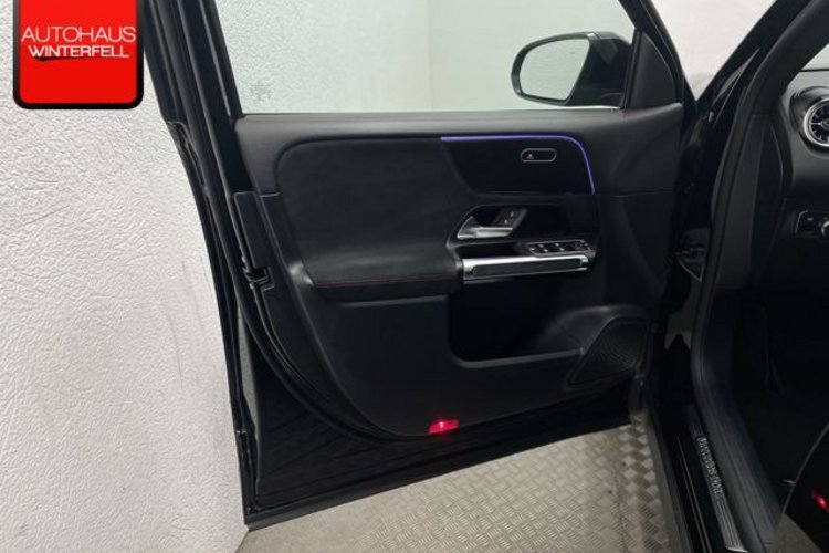 Mercedes-Benz GLB 220 GLB 220 d 4M AMG NIGHT CARBON STANDHZG+KEYLESS+