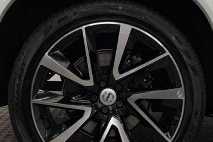 Volvo XC90 XC90 T8 INSCRIPTION RECH AWD 7SITZ+21Z+AHK+ACC+