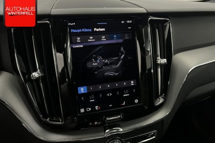 Volvo XC60 XC60 B5 AWD PLUS DARK PANO+GOOGLE+MEMO+KRISTALL+