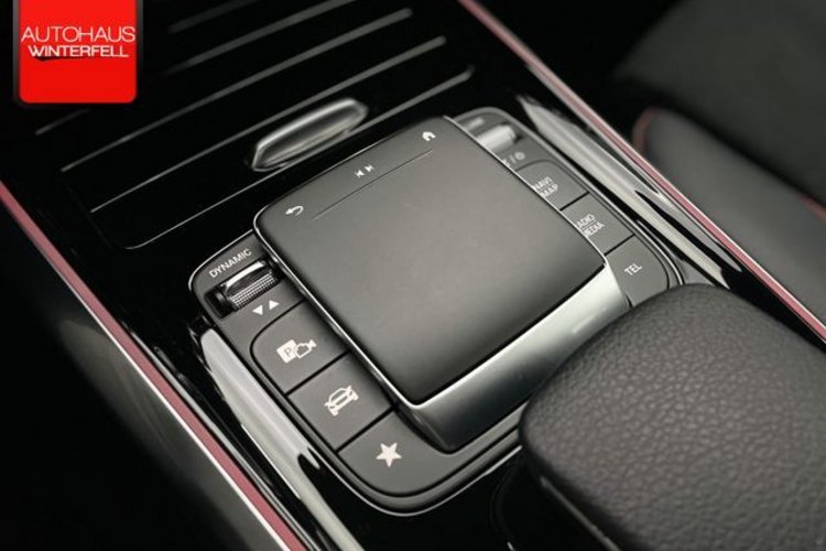 Mercedes-Benz GLA 220 GLA 220 d AMG NIGHT CARBON 20Z+KAMERA+KEYLESS+