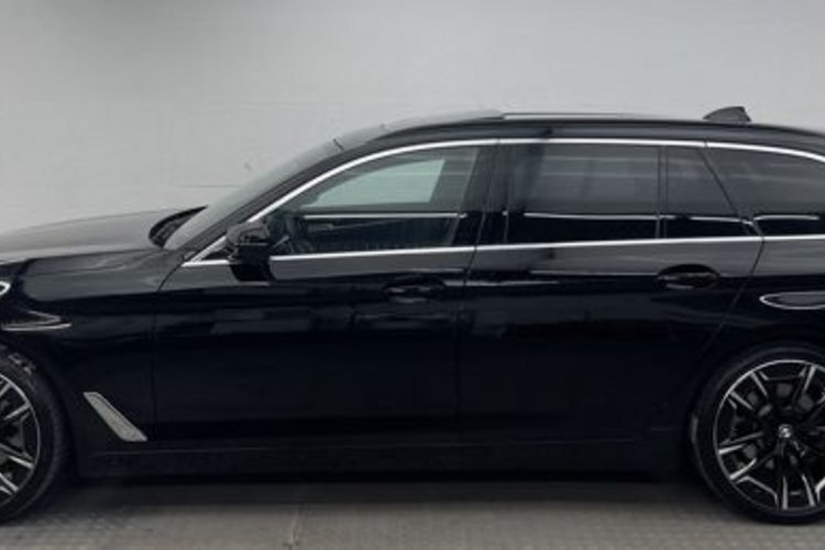 BMW 520 520 d xDrive Luxury Line INDIVIDUAL+PANO+B&amp;W+HUD