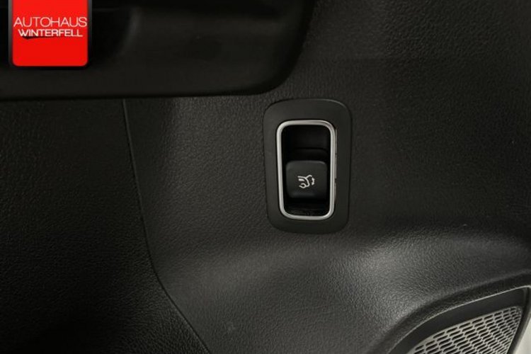 Mercedes-Benz GLB 200 GLB 200 d AMG LINE 7SITZ+PANO+DIGITAL+KAMERA+LED