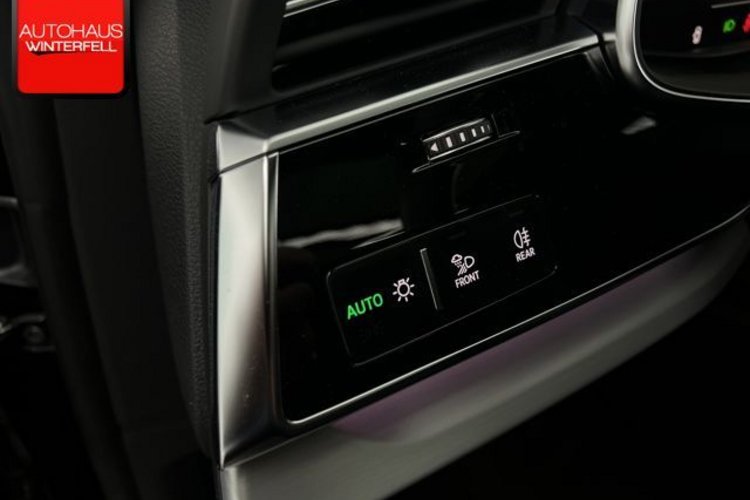 Audi Q8 Q8 55 TFSI qu S line PANO+AHK+STANDHZG+AIR-SPORT