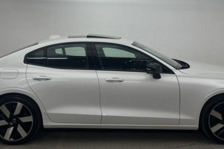 Volvo S60 S60 T8 AWD PLUS DARK RECH PANO+360+MEMO+STANDHZG