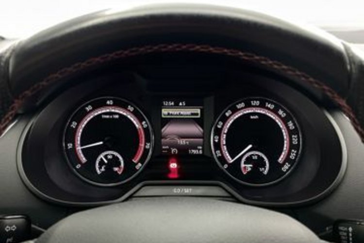 Skoda Octavia Octavia Combi 2.0 TSI RS AHK+LED+CANTON+KESSY+