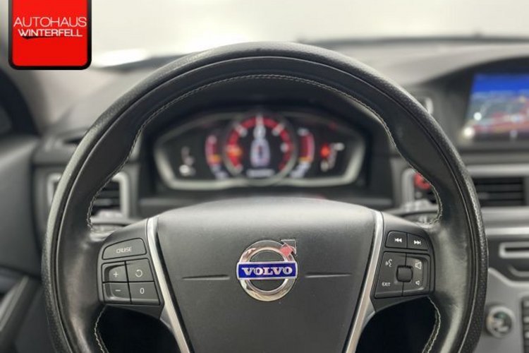 Volvo V70 V70 D4 LINJE SVART BI-XENON+PDC+NAVI+TEMPOMAT+
