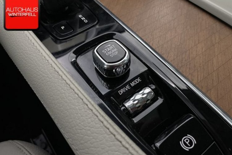 Volvo XC90 XC90 B5 AWD PANO+22Z+HUD+H&amp;K+KAMERA+LED+ALARM+
