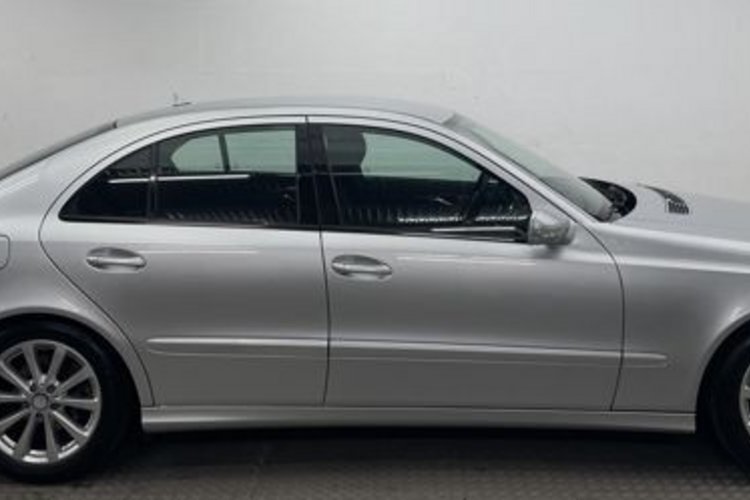 Mercedes-Benz E 200 E 200 Kompressor PDC+2-ZONEN+SITZHEIZ+TEMPOMAT+