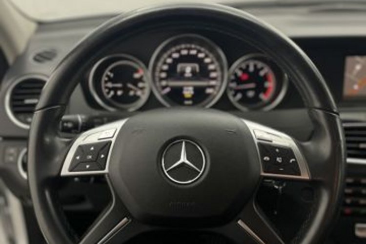 Mercedes-Benz C 200 C 200 T CDI BlueEfficiency NAVI+PDC+TEMPOMAT+