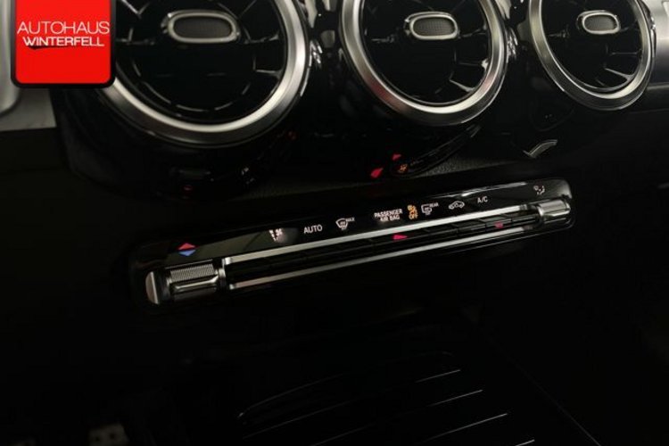 Mercedes-Benz GLB 35 AMG GLB 35 AMG CARBON 4M 7SITZ+PANO+360+HUD+MEMO+