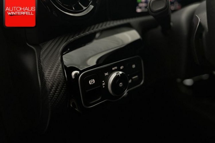 Mercedes-Benz A 200 A 200 d Limousine LED+KAMERA+DISTRONIC+CARPLAY+