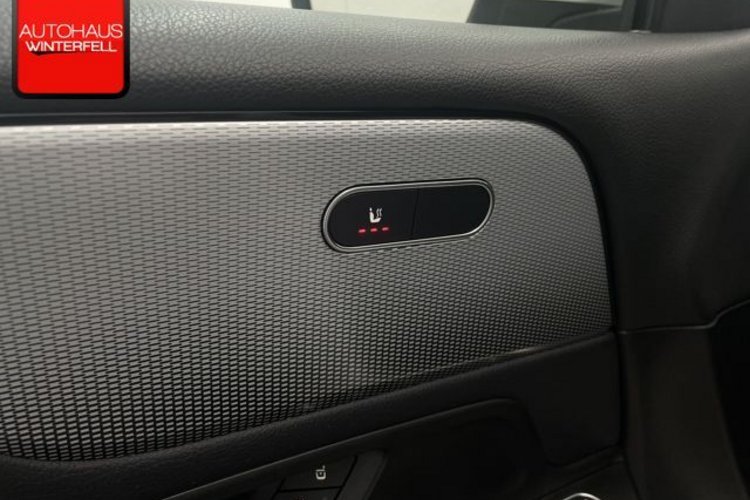 Mercedes-Benz GLB 220 GLB 220 d 7SITZ+DIGITAL+KAMERA+CARPLAY+AUGMENTED