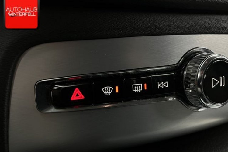 Volvo XC90 XC90 D5 AWD STANDHEIZUNG+KAMERA+KEYLESS+VOLL-LED