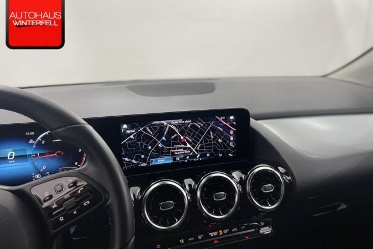 Mercedes-Benz GLA 180 GLA 180 d STYLE LED+KAMERA+MBUX+AUGMENTED+DAB+