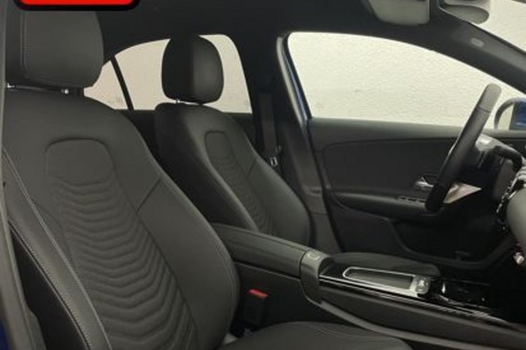 Mercedes-Benz A 200 A 200 d Limousine LED+KAMERA+DISTRONIC+CARPLAY+