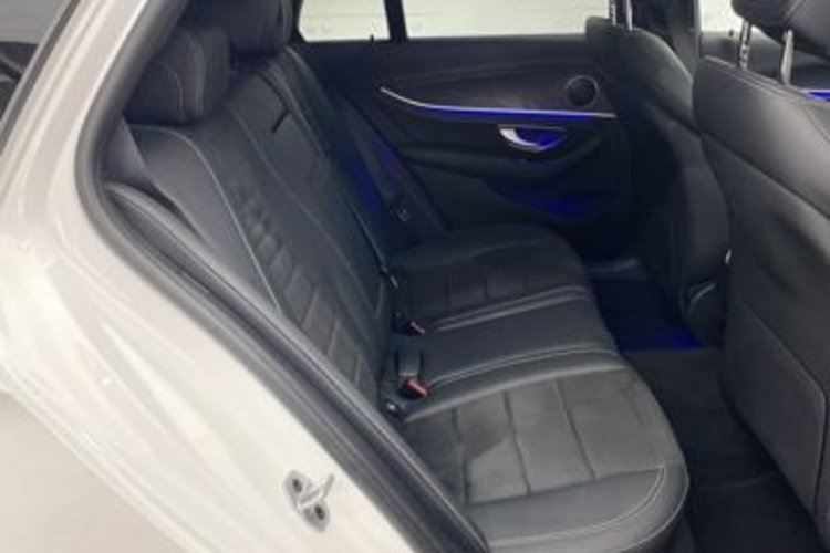 Mercedes-Benz E 300 E 300 T AMG LINE SCHIEBEDACH+KAMERA+CARPLAY+LED