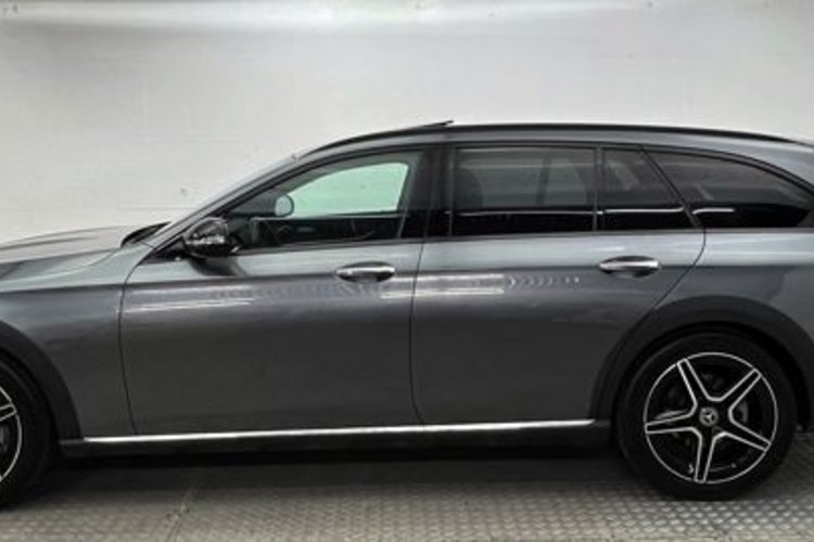 Mercedes-Benz E 220 E 220 d 4M All-Terrain NIGHT AMG19Z HUD+KEYLESS+