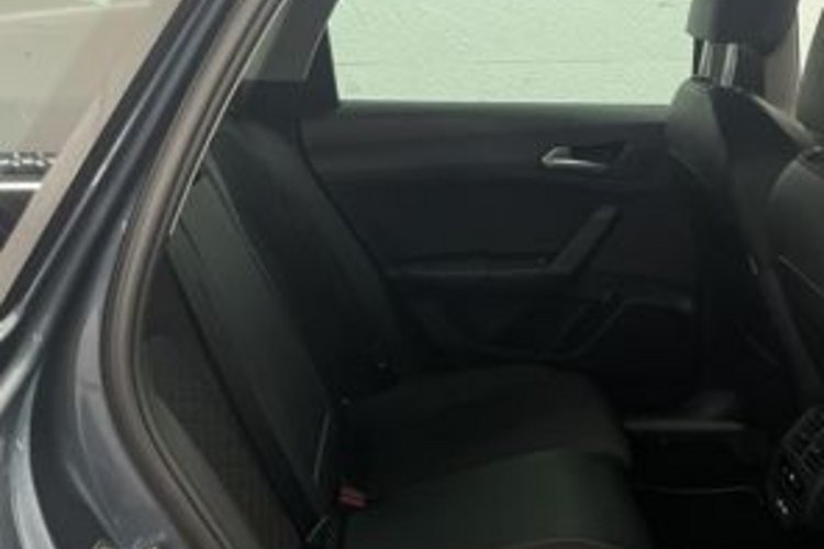 Seat Leon Leon Sportstourer 1.5 eTSI FR STANDHZG+AHK+ACC+