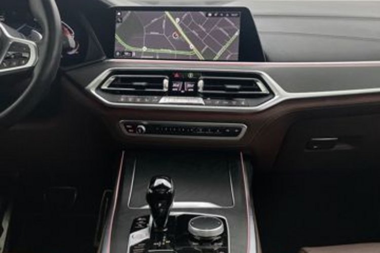 BMW X7 X7 xDrive 40 d M SPORT PANO-SKY+TV-FOND+LASER