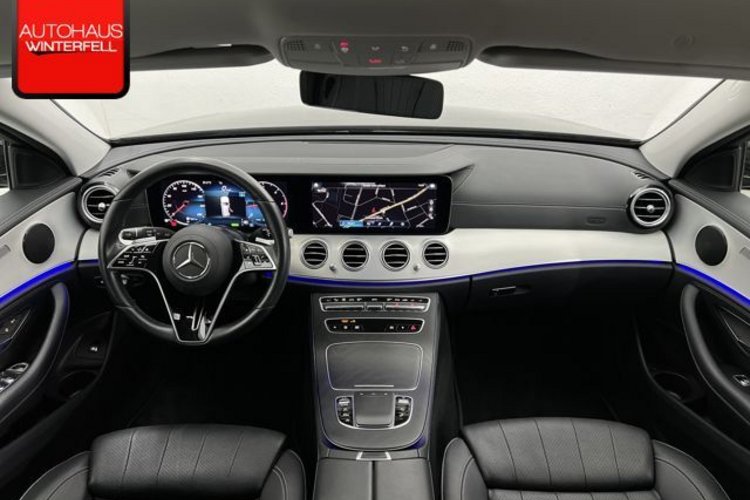 Mercedes-Benz E 300 E 300 d 4M T EXCLUSIVE KAMERA+LED+NAVI+CARPLAY+