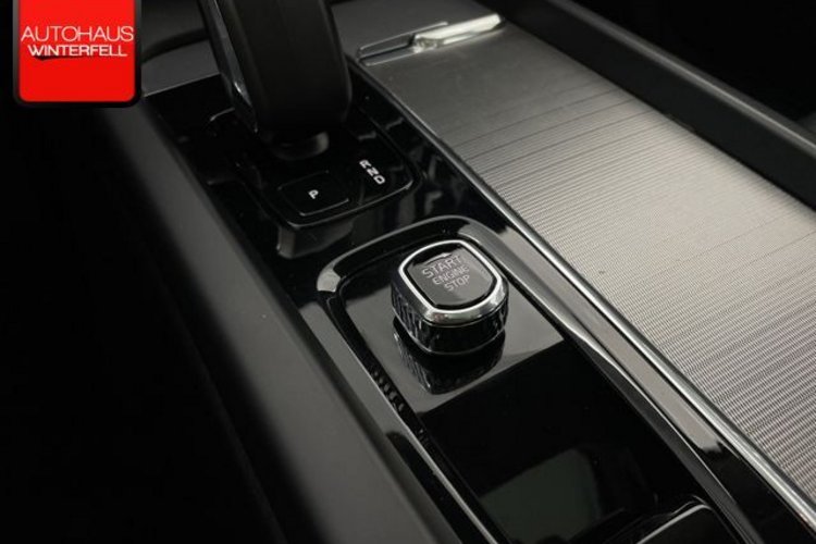 Volvo XC60 XC60 B4 D AWD PLUS BRIGHT PANO+AHK+STANDHZG+MEMO