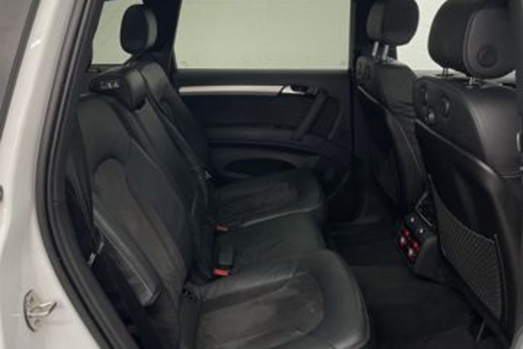 Audi Q7 Q7 3.0 TDI qu S line V12 OPTIK 7SITZ+PANO+AHK+