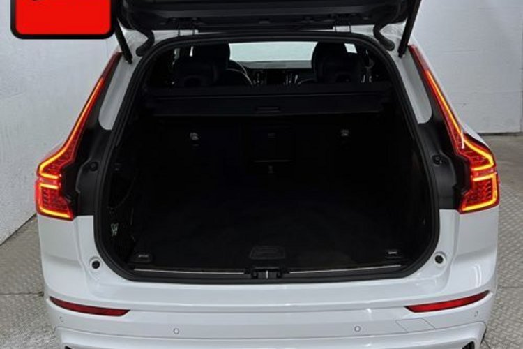 Volvo XC60 XC60 B5 B AWD R-DESIGN HUD+AHK+MEMORY+GOOGLE+LED